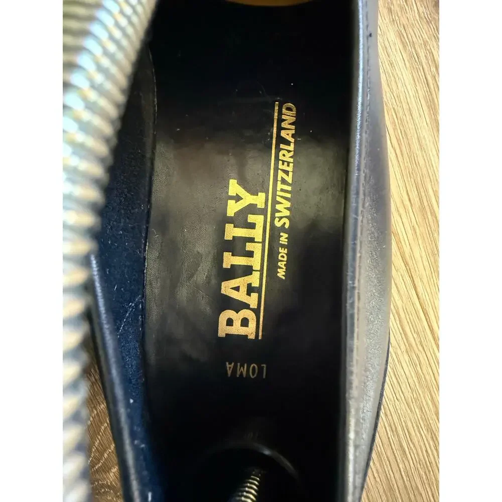Vintage BALLY in SWITZERLAND Dark Blue Loma Slip-on Classic Loafers - size 8.5